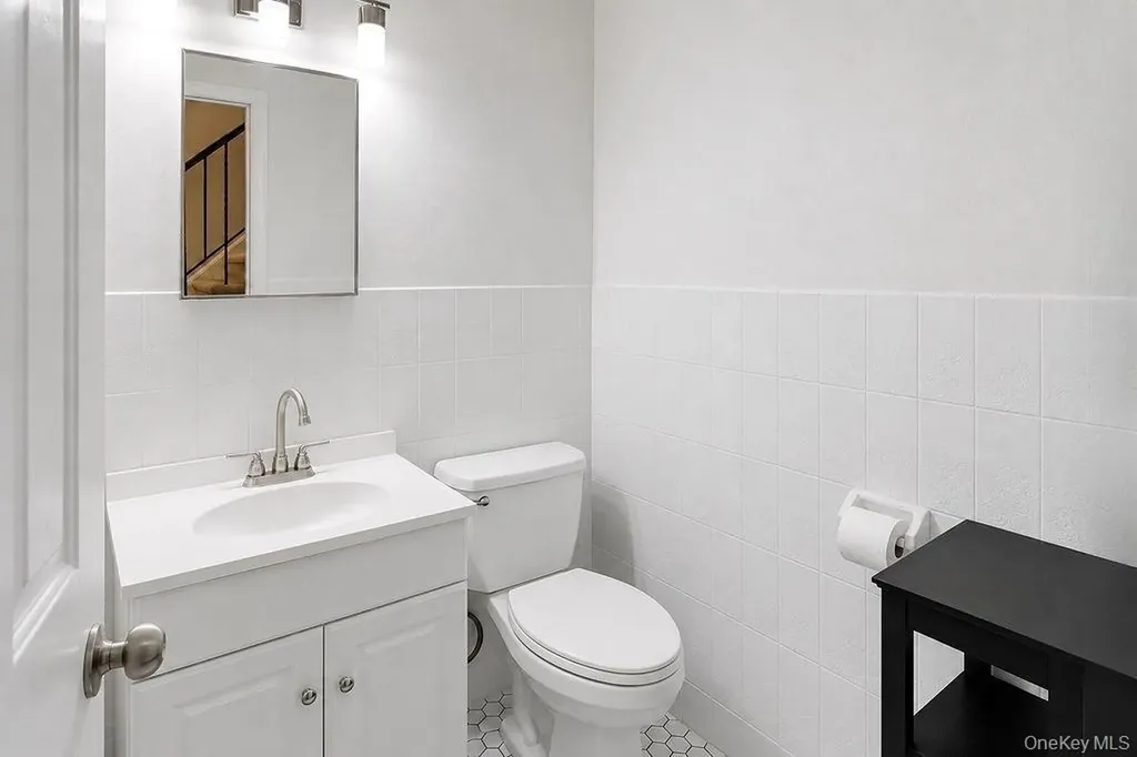 7 Roundtree Court Beacon NY 12508