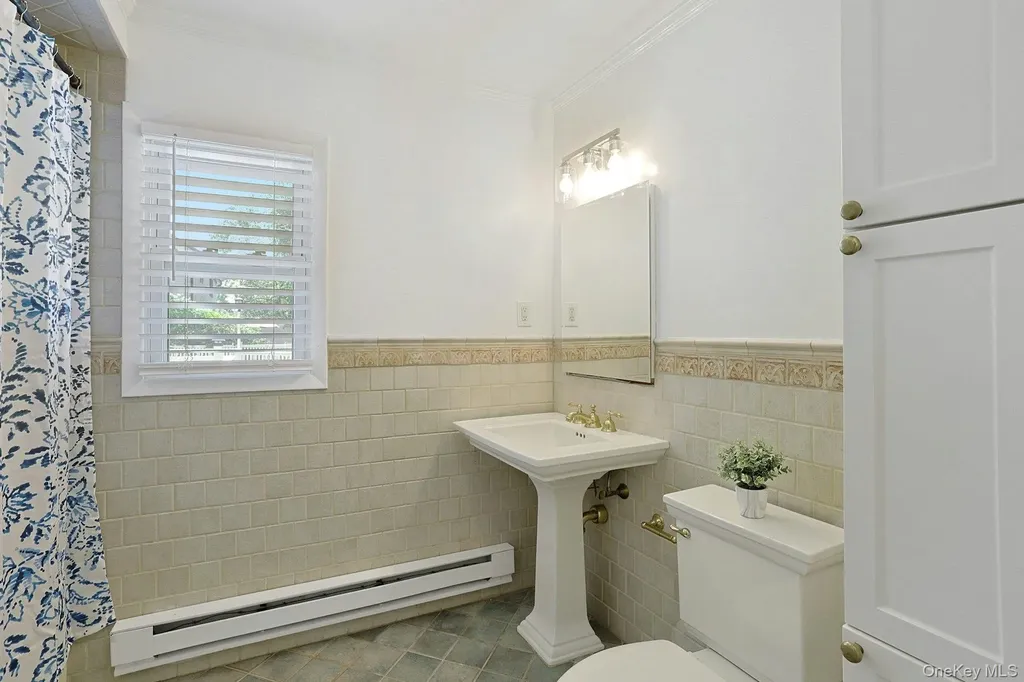 8 Ann Place Valhalla NY 10595