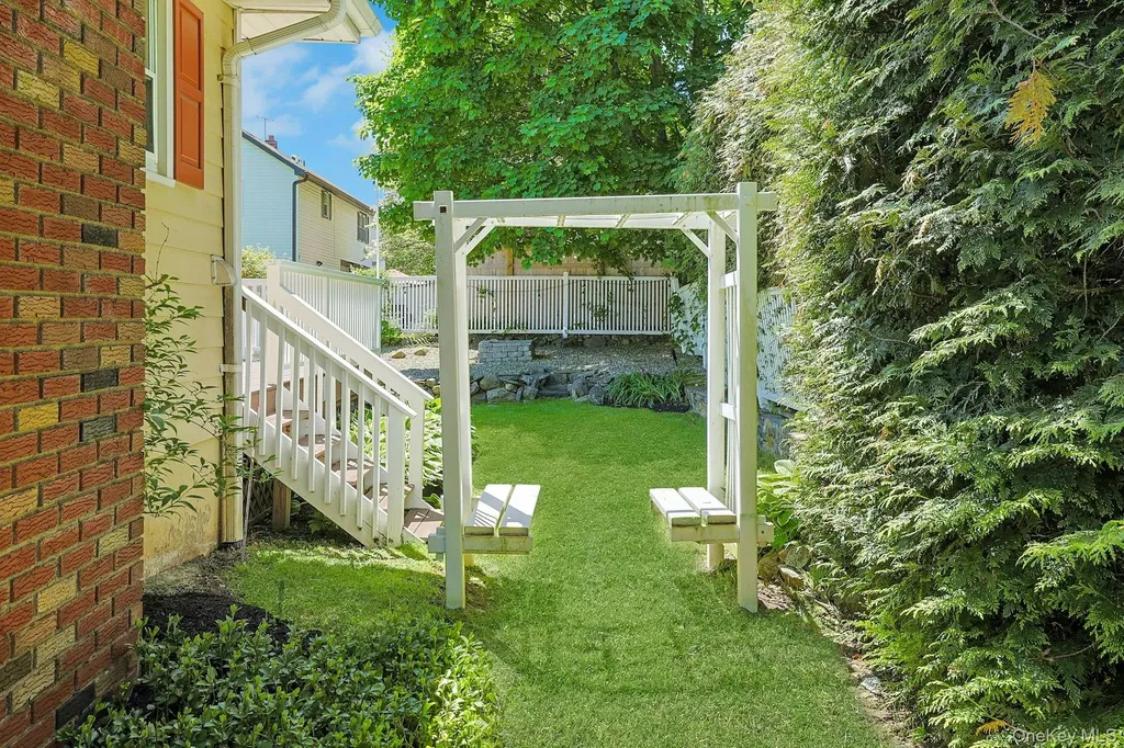 8 Ann Place Valhalla NY 10595