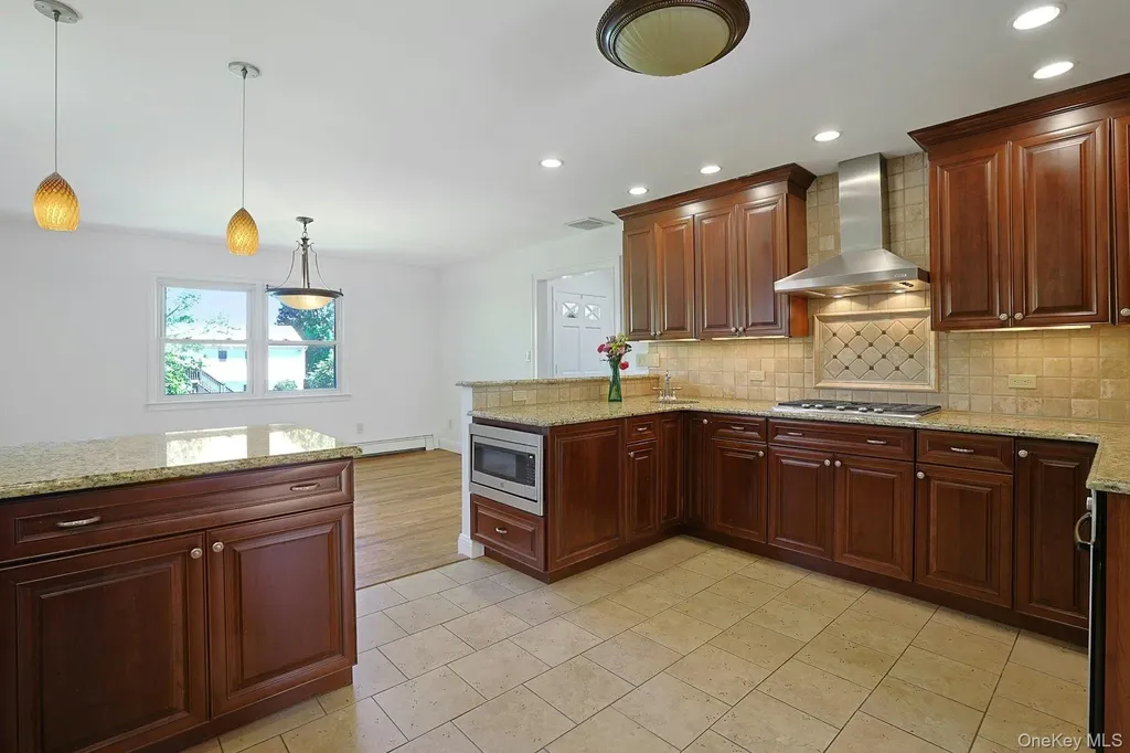 8 Ann Place Valhalla NY 10595