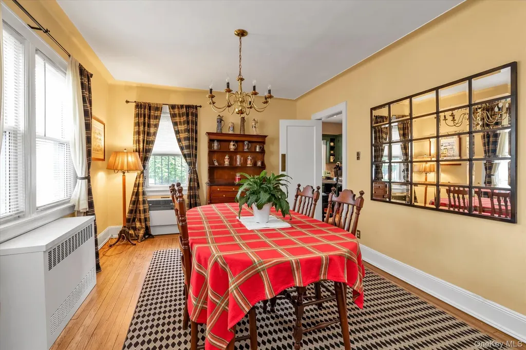 20 Highland Place Great Neck NY 11020