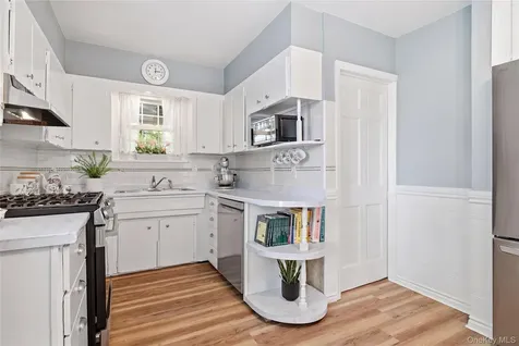 20 Point Drive S Lake Peekskill NY 10537
