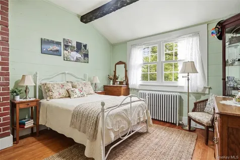 20 Point Drive S Lake Peekskill NY 10537