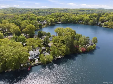 20 Point Drive S Lake Peekskill NY 10537