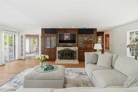 20 Point Drive S Lake Peekskill NY 10537
