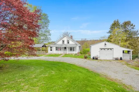 81 Verbank Road Millbrook NY 12545