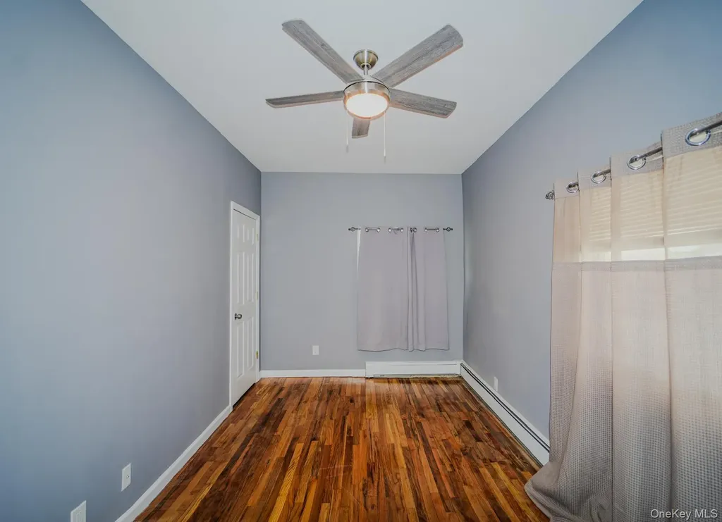 587 Miller Avenue Freeport NY 11520