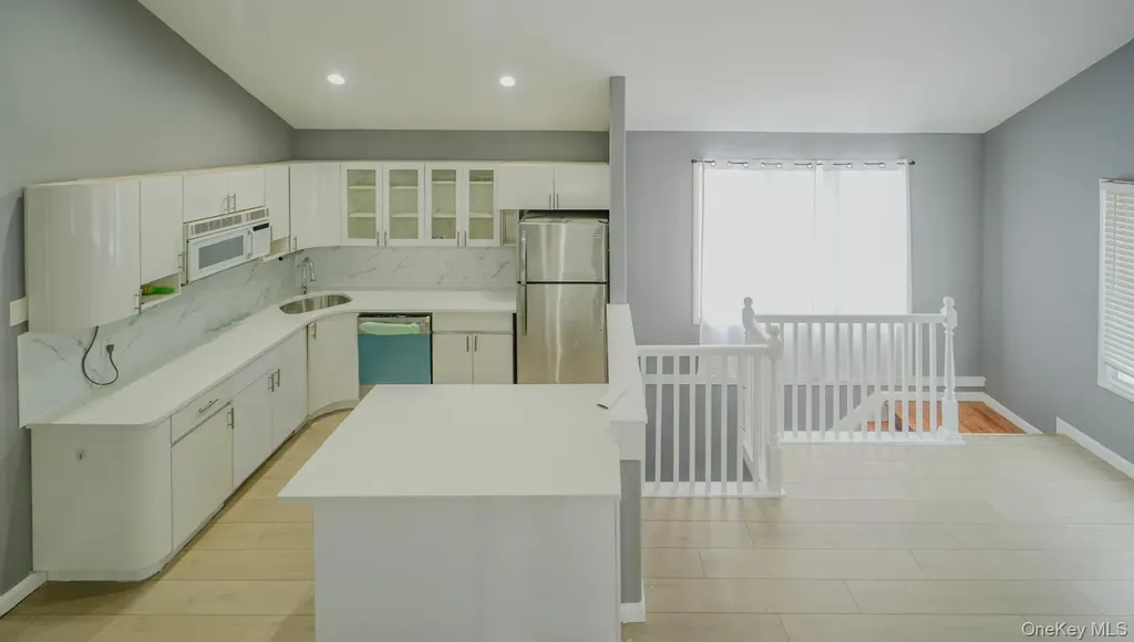 587 Miller Avenue Freeport NY 11520