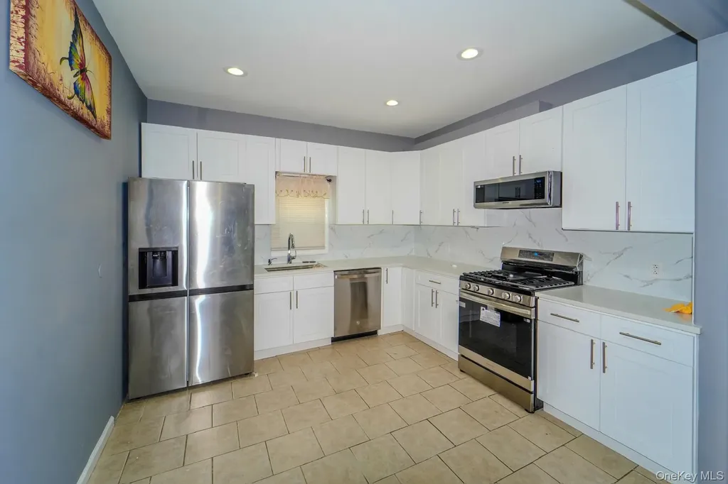 587 Miller Avenue Freeport NY 11520