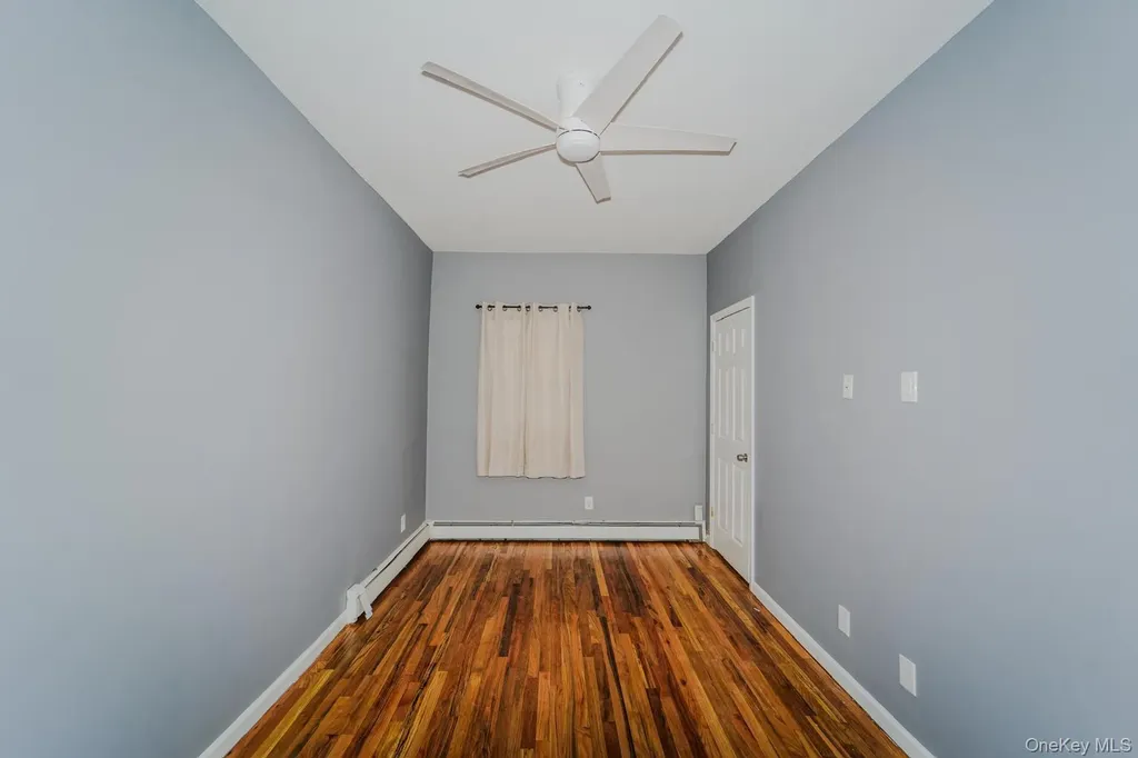 587 Miller Avenue Freeport NY 11520