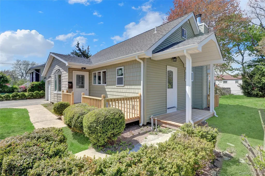 339 Barton Avenue East Patchogue NY 11772