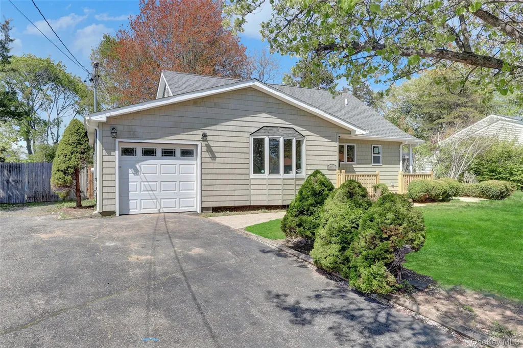 339 Barton Avenue East Patchogue NY 11772