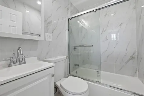 21536 Hillside Avenue Queens Village NY 11427