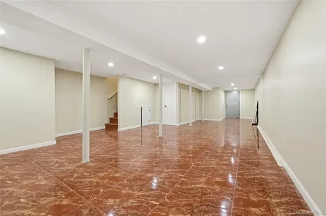 21536 Hillside Avenue Queens Village NY 11427