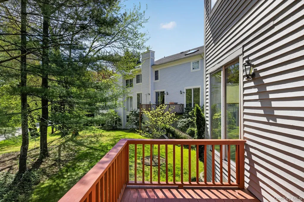 9 Easthaven Lane White Plains NY 10605