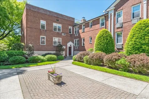 708 Palmer Court Mamaroneck NY 10543