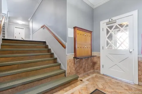 708 Palmer Court Mamaroneck NY 10543