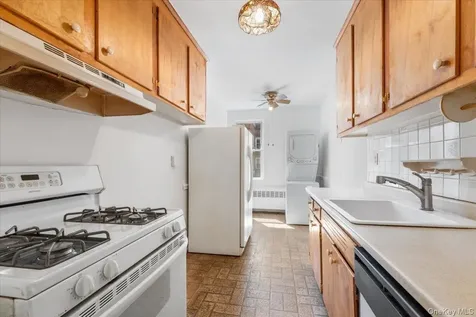 708 Palmer Court Mamaroneck NY 10543