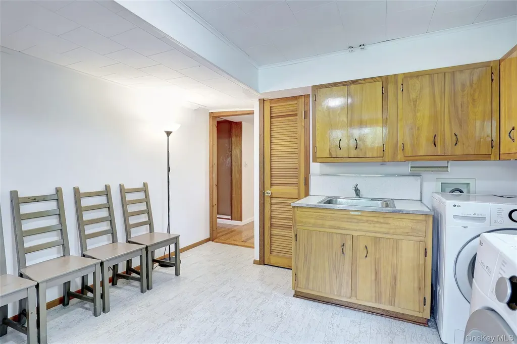 34 E Allison Avenue Pearl River NY 10965