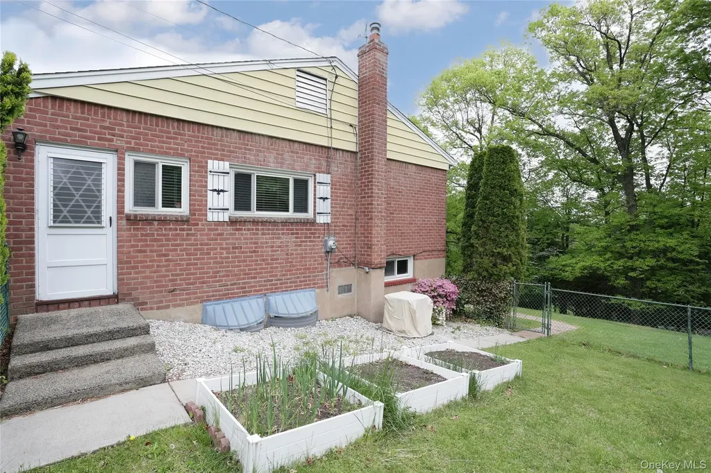 34 E Allison Avenue Pearl River NY 10965