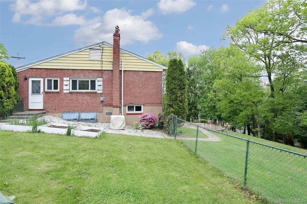 34 E Allison Avenue Pearl River NY 10965