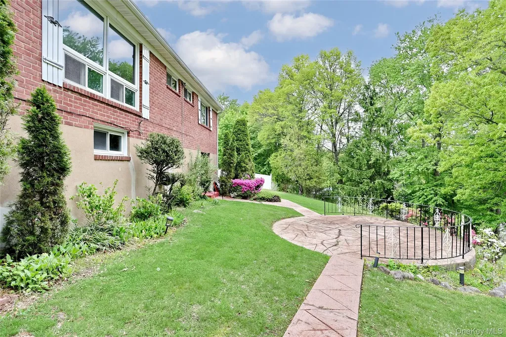 34 E Allison Avenue Pearl River NY 10965