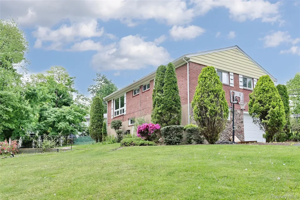 34 E Allison Avenue Pearl River NY 10965