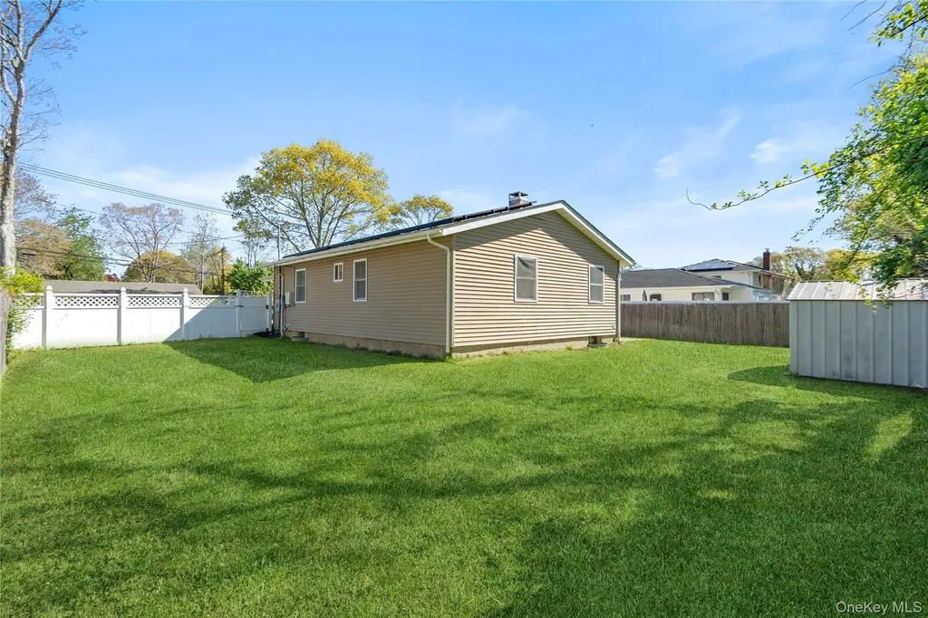 82 Robinwood Drive Mastic Beach NY 11951