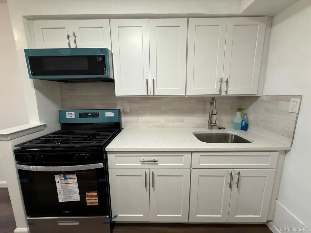 10106 Avenue K Brooklyn NY 11236