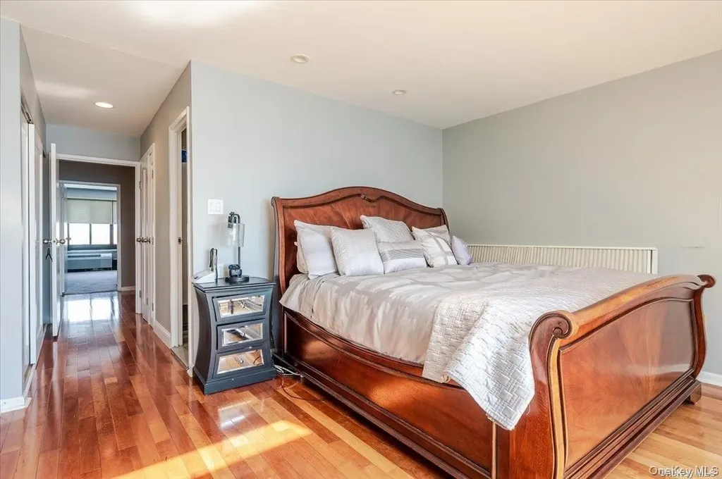 100 W Broadway Long Beach NY 11561