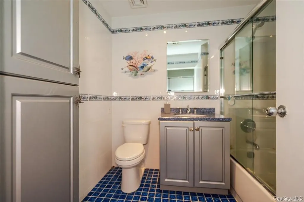 100 W Broadway Long Beach NY 11561