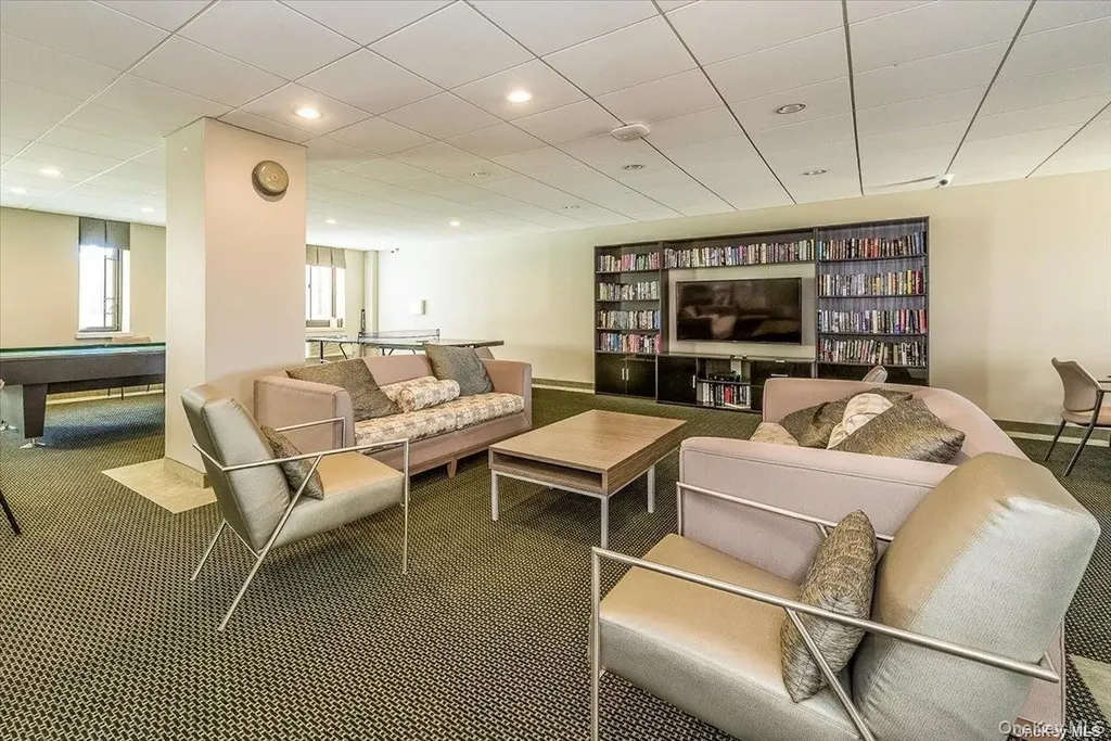 100 W Broadway Long Beach NY 11561