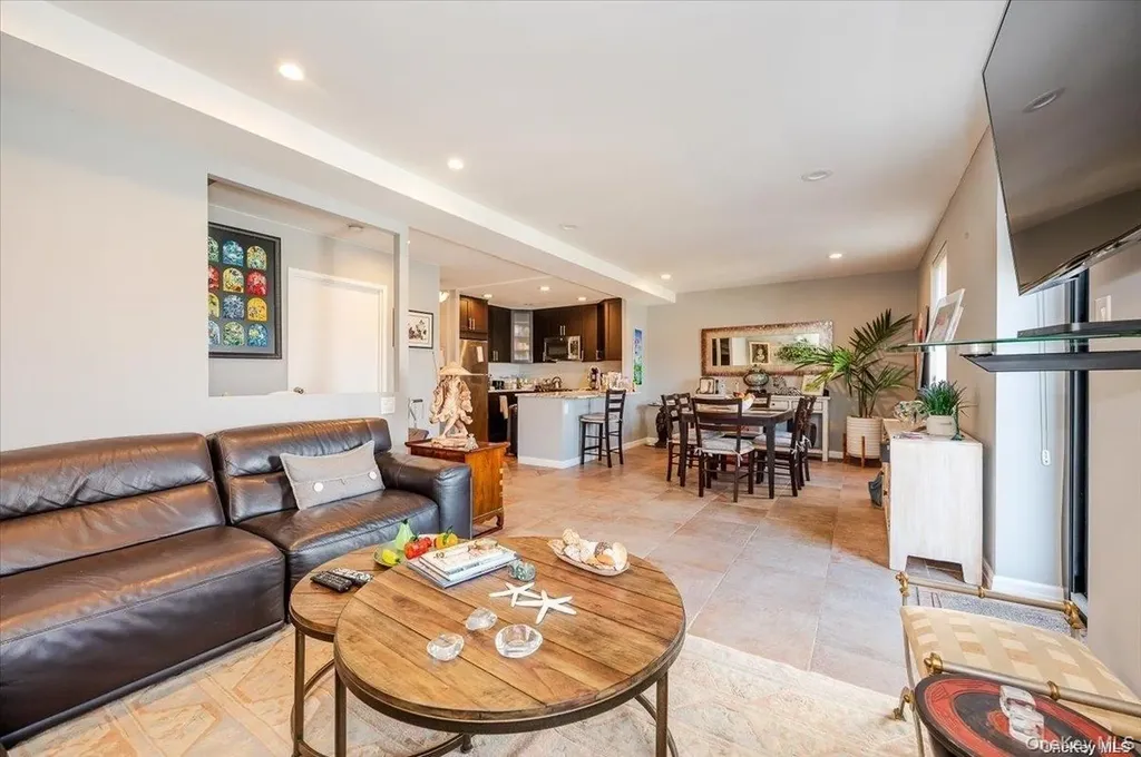 100 W Broadway Long Beach NY 11561
