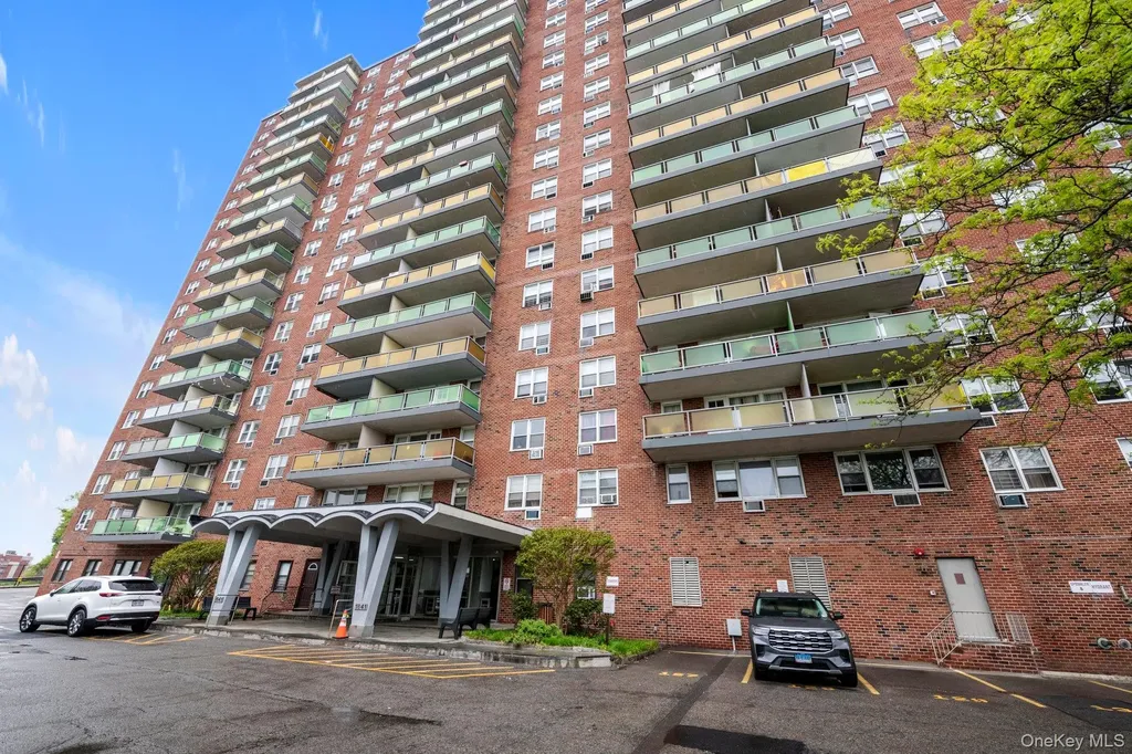 1841 Central Park Avenue Yonkers NY 10103