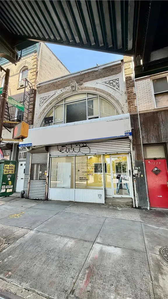 11221 Jamaica Avenue Richmond Hill NY 11418