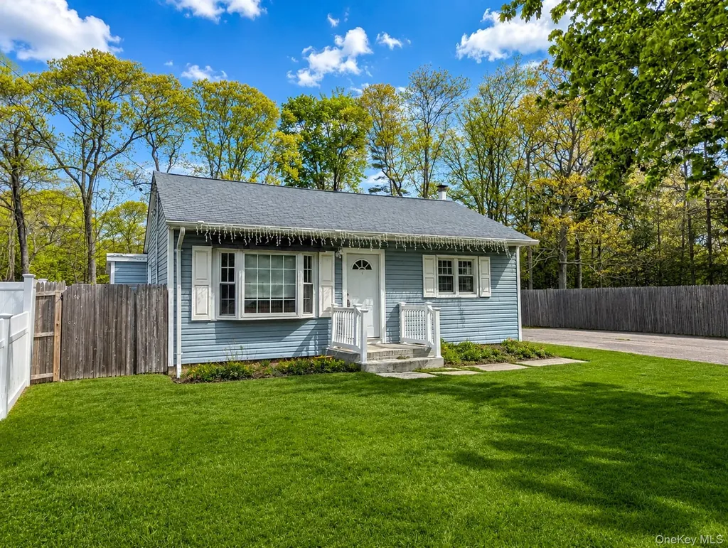 137 Baybright Drive E Shirley NY 11967
