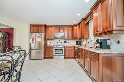 29 S Drum Street Staten Island NY 10309