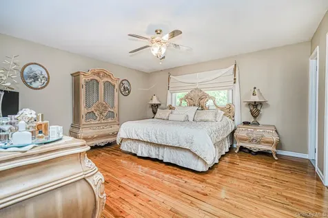 29 S Drum Street Staten Island NY 10309