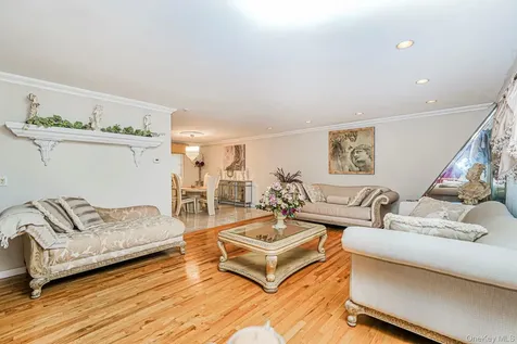 29 S Drum Street Staten Island NY 10309