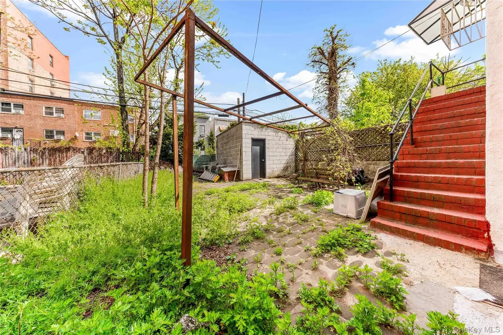 3217 46th Street Astoria NY 11103