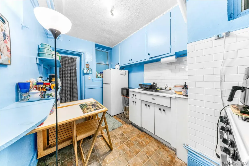 3217 46th Street Astoria NY 11103