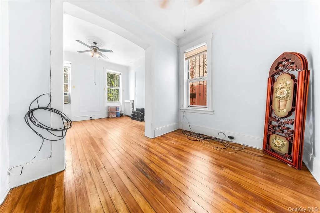 3217 46th Street Astoria NY 11103
