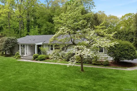 4 Loop Road Bedford NY 10506