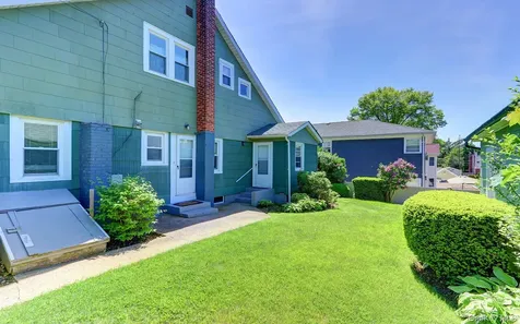 54 Mckinley Avenue Albertson NY 11507
