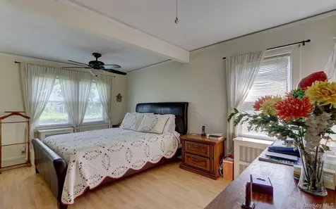 54 Mckinley Avenue Albertson NY 11507