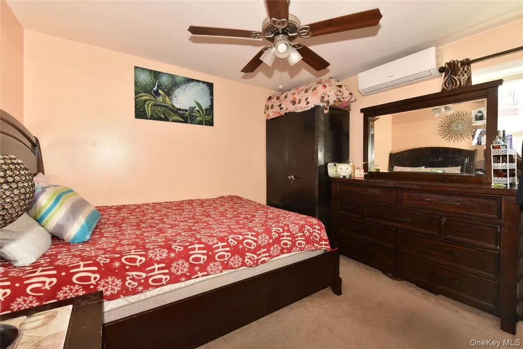 542 East Meadow Hempstead NY 11554