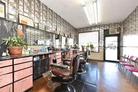 542 East Meadow Hempstead NY 11554