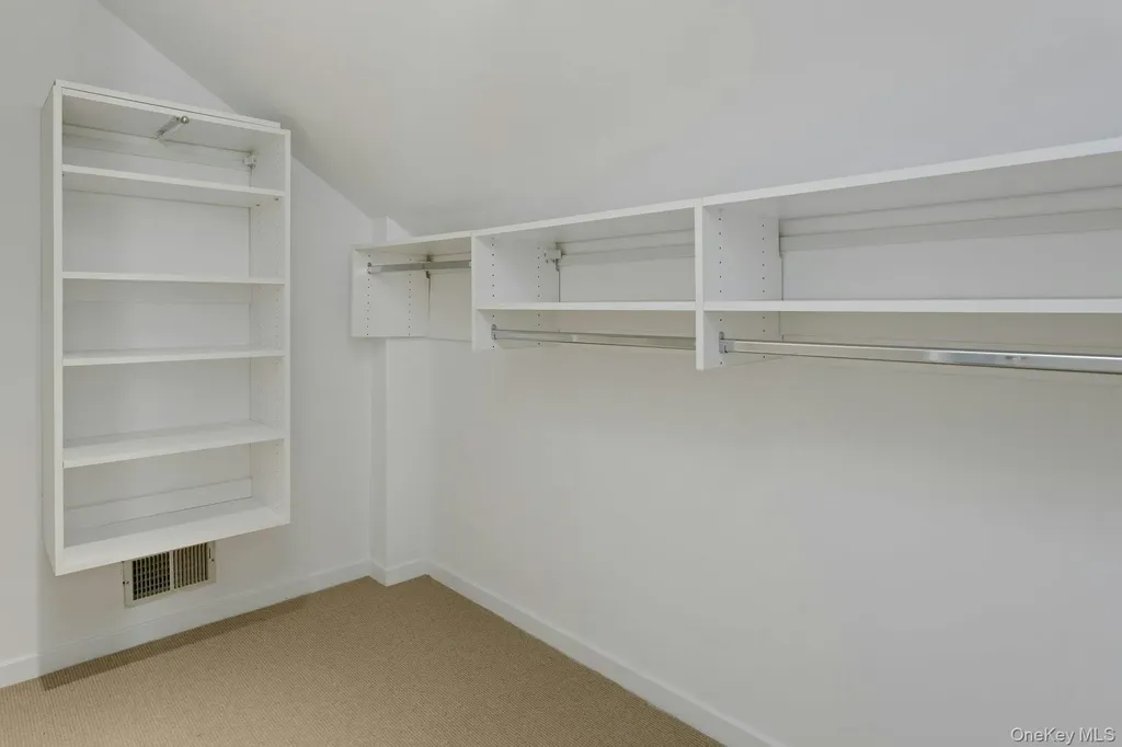 102 Boulder Ridge Road Scarsdale NY 10583