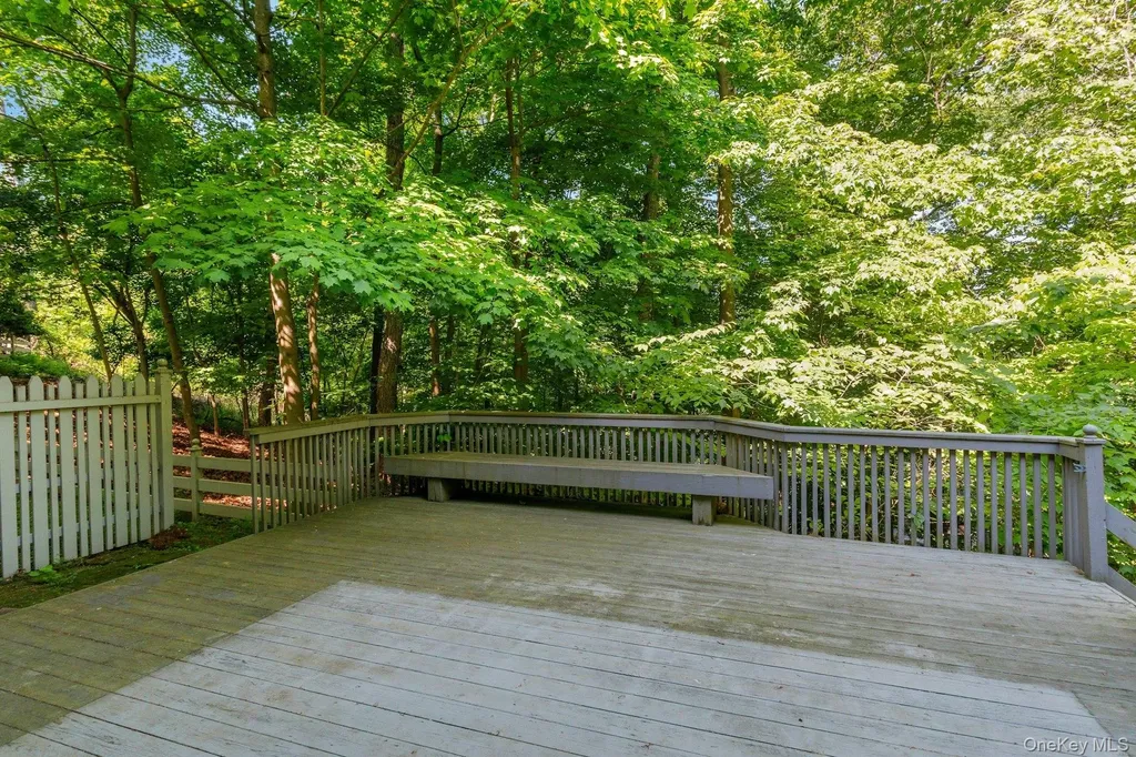 102 Boulder Ridge Road Scarsdale NY 10583