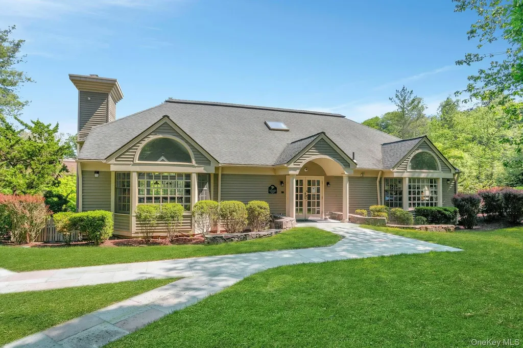102 Boulder Ridge Road Scarsdale NY 10583